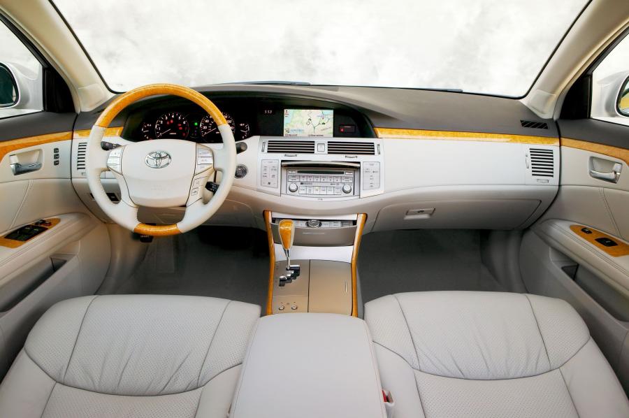 Торпедо Toyota Avalon (GSX30) 2005 года  (фото 62 из 79)